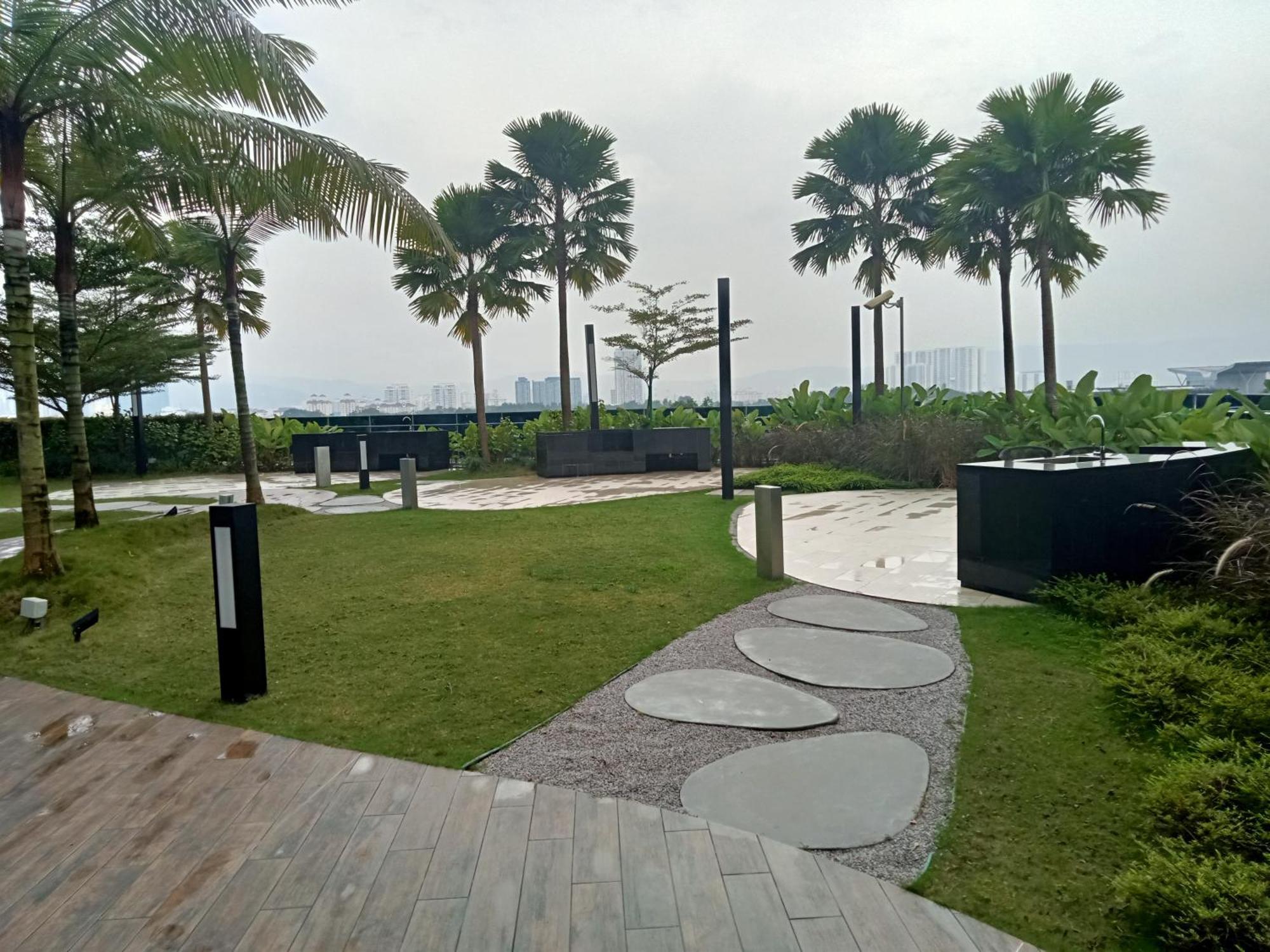 Astra @ Eaton Residences Kl Kuala Lumpur Exterior foto